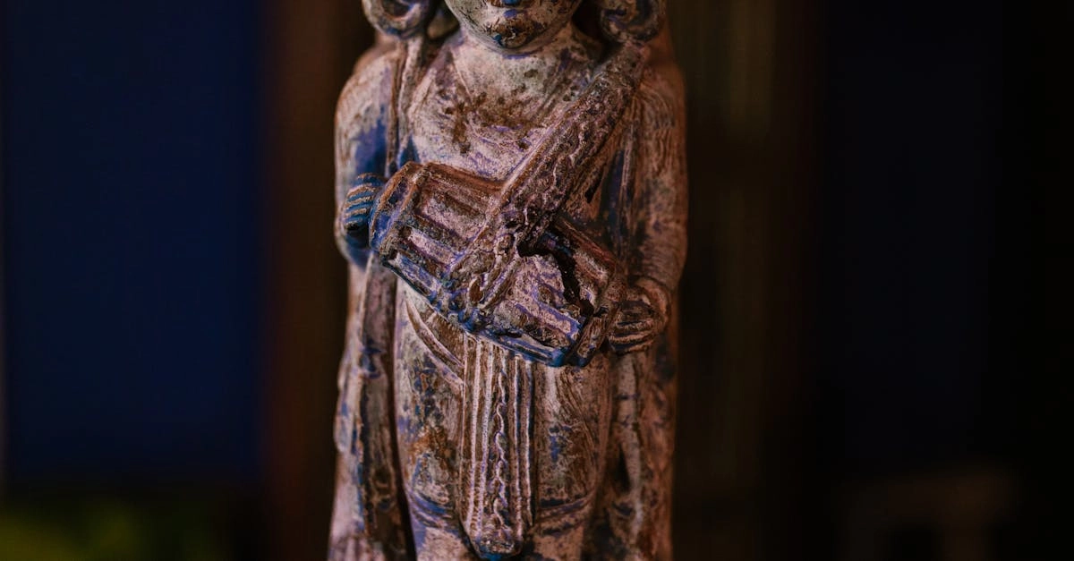 Олимпийские мотивы в традиционной резьбе по дереву